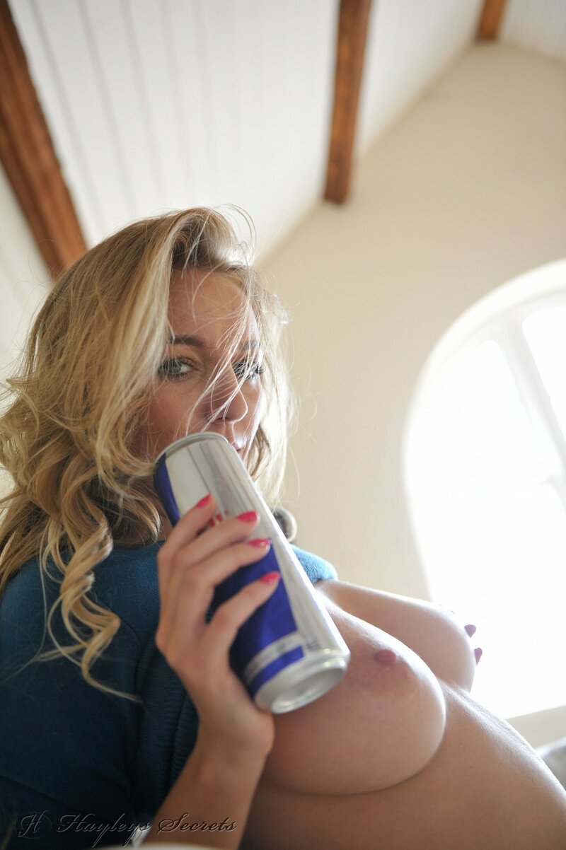 Маринка, 18 лет, 0 размер груди